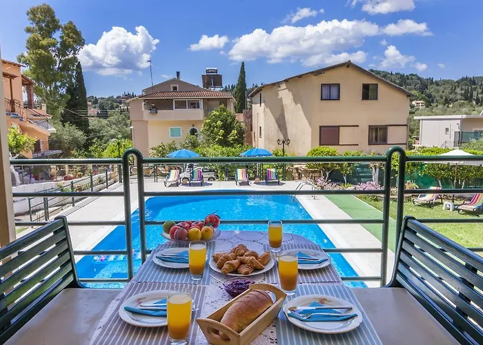 Pool Apartments, Elena & Maria By Konnect *