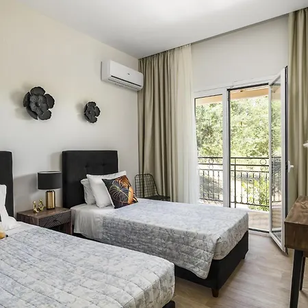 Pool Apartments, Elena & Maria By Konnect Apartmán