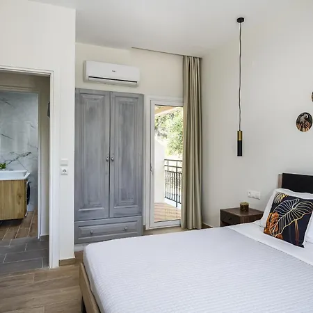 Pool Apartments, Elena & Maria By Konnect *