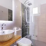Апартаменты Pool Apartments, Elena & Maria By Konnect *