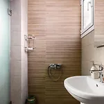 Pool Apartments, Elena & Maria By Konnect * Ipsos