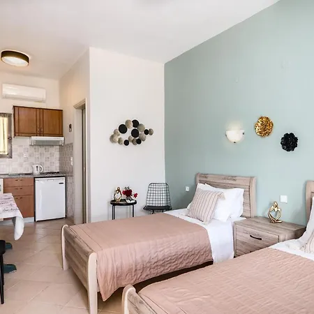 Pool Apartments, Elena & Maria By Konnect Appartement Ypsos