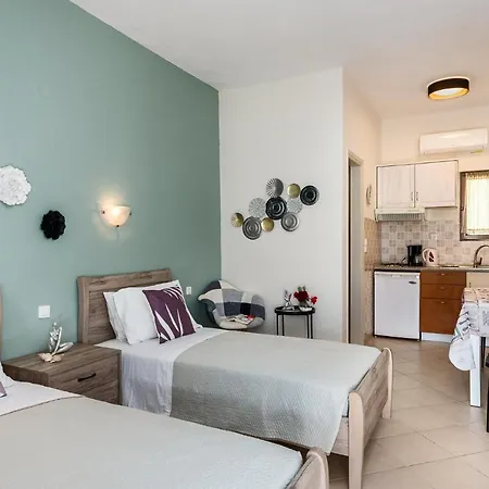 Pool Apartments, Elena & Maria By Konnect Appartement Ypsos