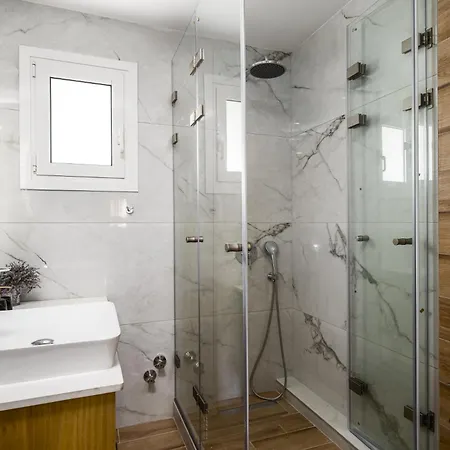 Pool Apartments, Elena & Maria By Konnect