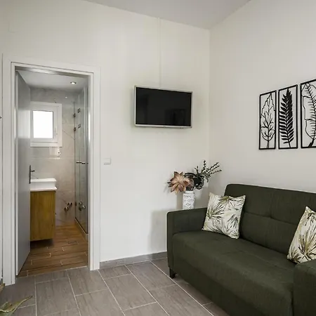 Pool Apartments, Elena & Maria By Konnect Appartement Ypsos