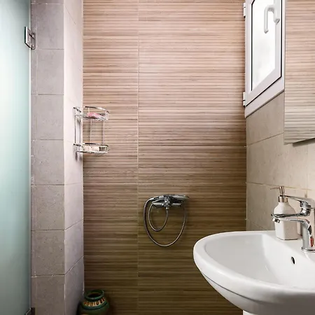 Pool Apartments, Elena & Maria By Konnect * إيبسوس