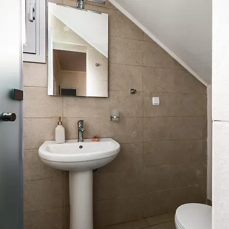 Pool Apartments, Elena & Maria By Konnect