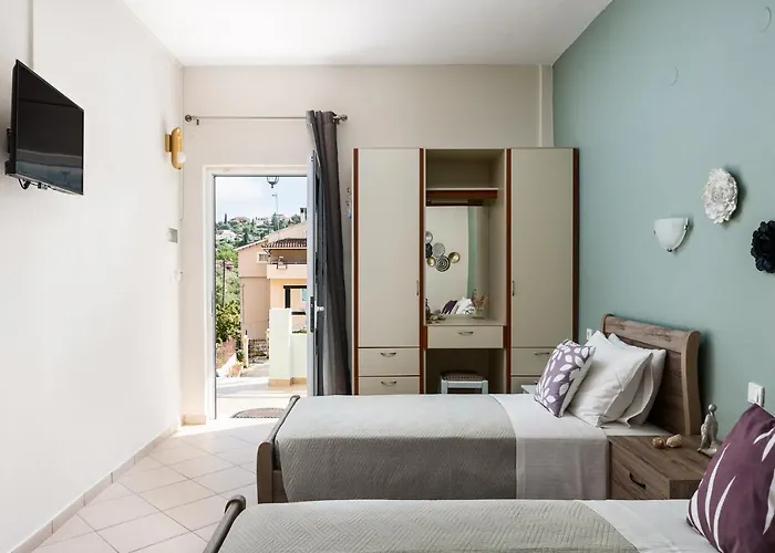 Pool Apartments, Elena & Maria By Konnect Ipsos