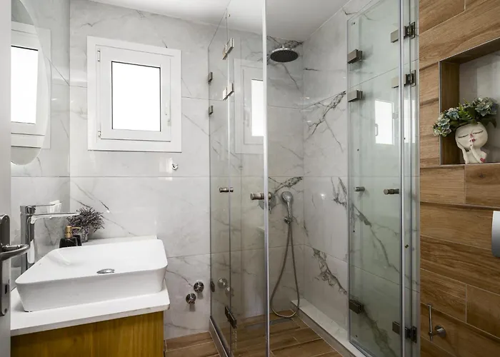 Pool Apartments, Elena & Maria By Konnect