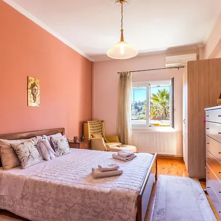 Pool Apartments, Elena & Maria By Konnect *