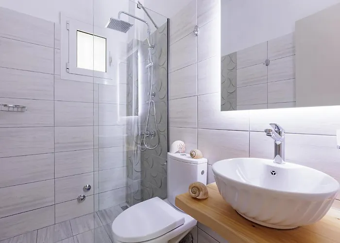 Pool Apartments, Elena & Maria By Konnect *