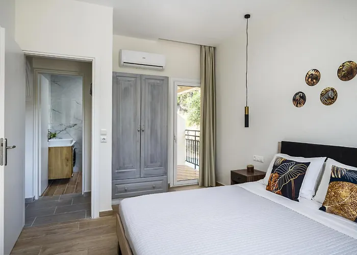Pool Apartments, Elena & Maria By Konnect *